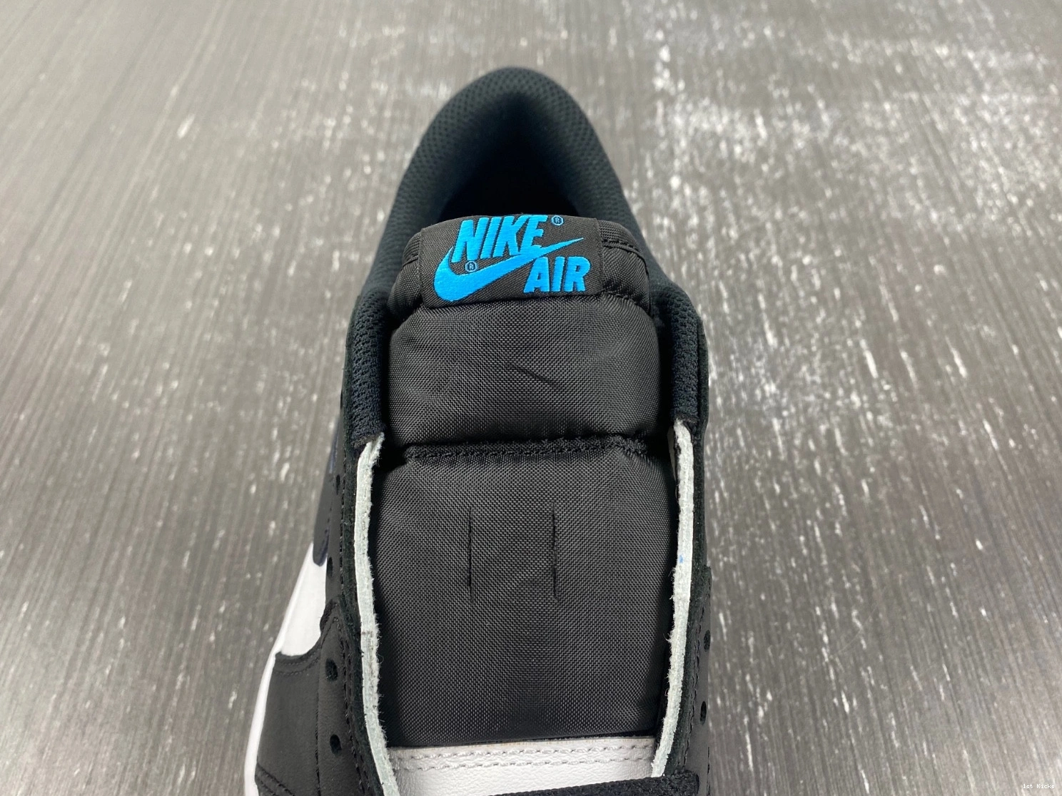 Retro - CZ0790-104 1 Low OG UNC Jordan 0424